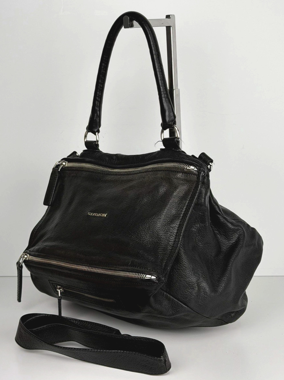 Givenchy Pandora Shoulder Bag Medium in Black Leather with Detachable Strap S17